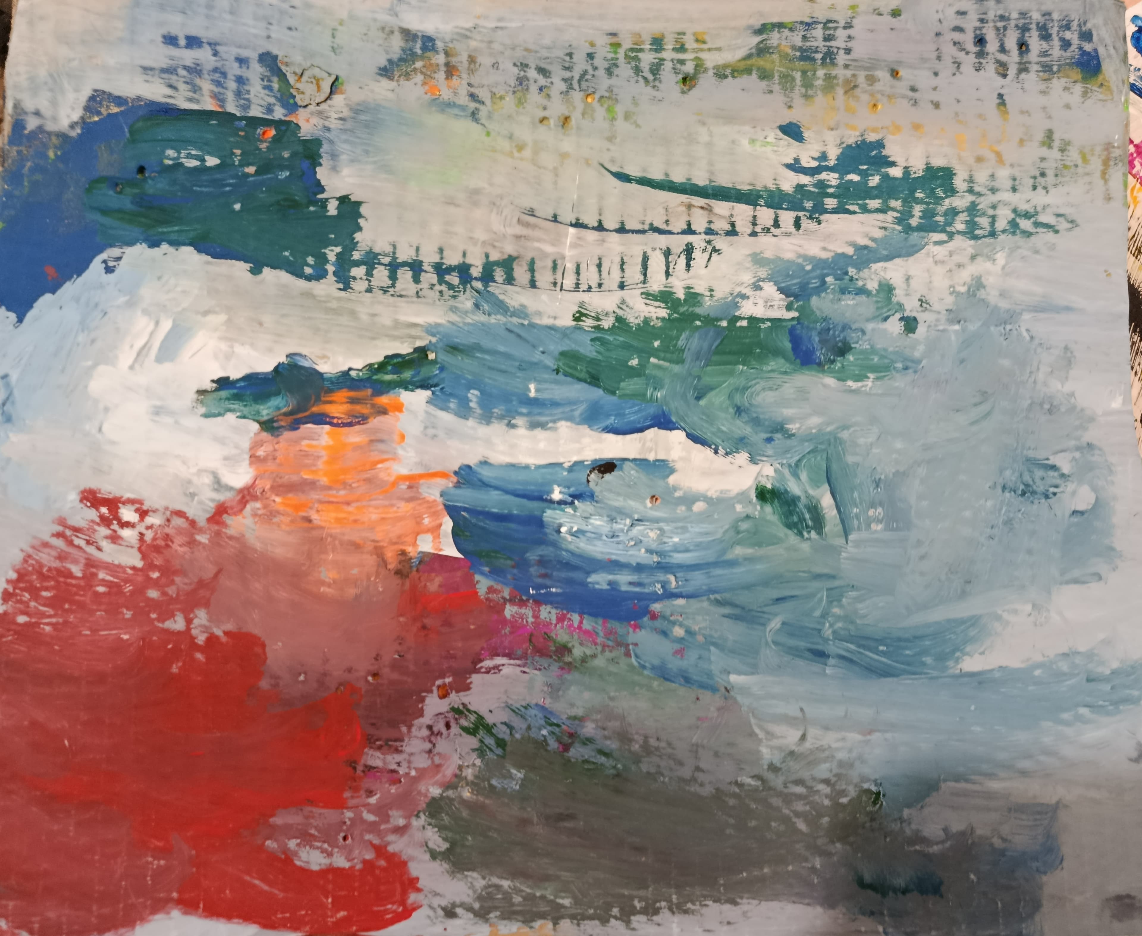 Alba sul mare - “Alba sul mare” è un’esplosione emotiva più che una rappresentazione realistica.
I colori freddi dell’azzurro e del bianco si mescolano in pennellate mosse e istintive, evocando il mare agitato e il cielo del primo mattino. Al centro emerge una luce calda, arancione e rossa, che richiama il sole nascente e il riflesso dell’alba sull’acqua.
